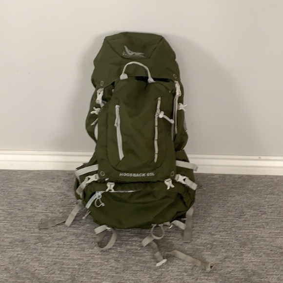 selling this wilderness technology hogs back 65L - Picture 2 of 5